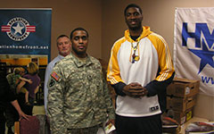 Athletes for Hope Holidays Roy-Hibbert