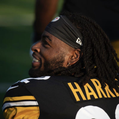 Najee Harris looking to the left with his back to the camera